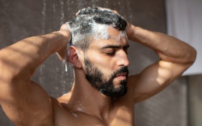 Faut-il se laver les cheveux après une greffe capillaire ?